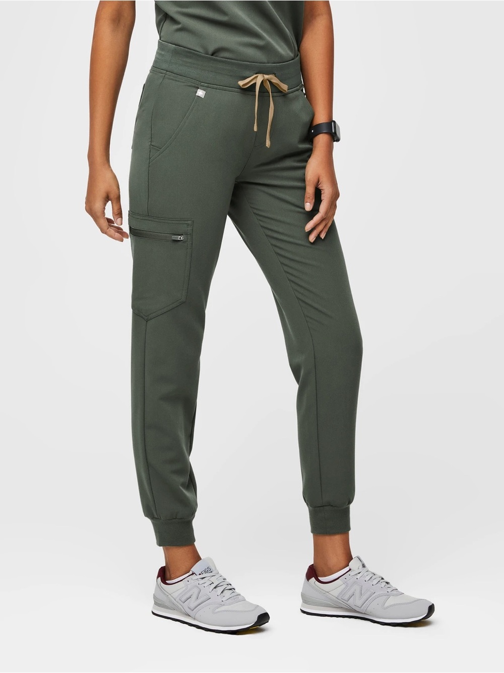 Figs Zamora moss green Jogger scrub pants - Picture 4 of 7